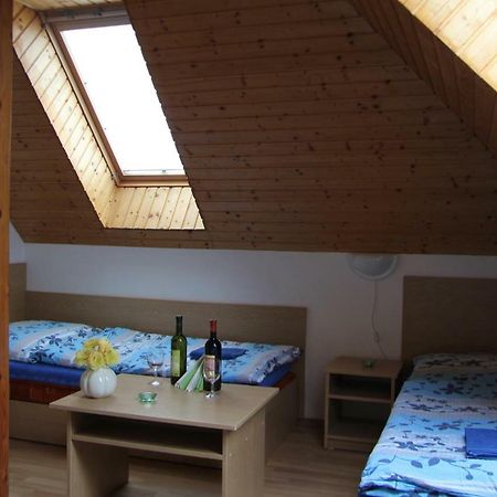 Penzion Brejk Liptovske Sliace Exterior foto