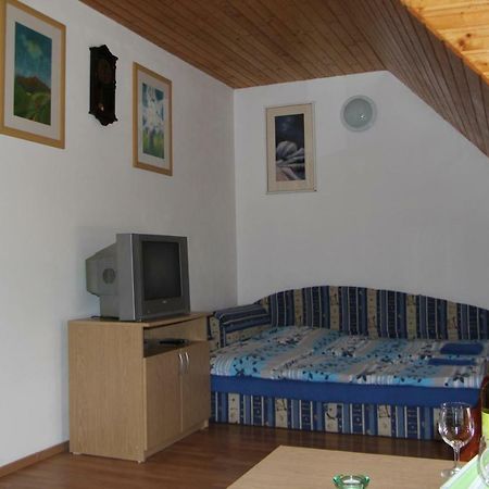 Penzion Brejk Liptovske Sliace Exterior foto