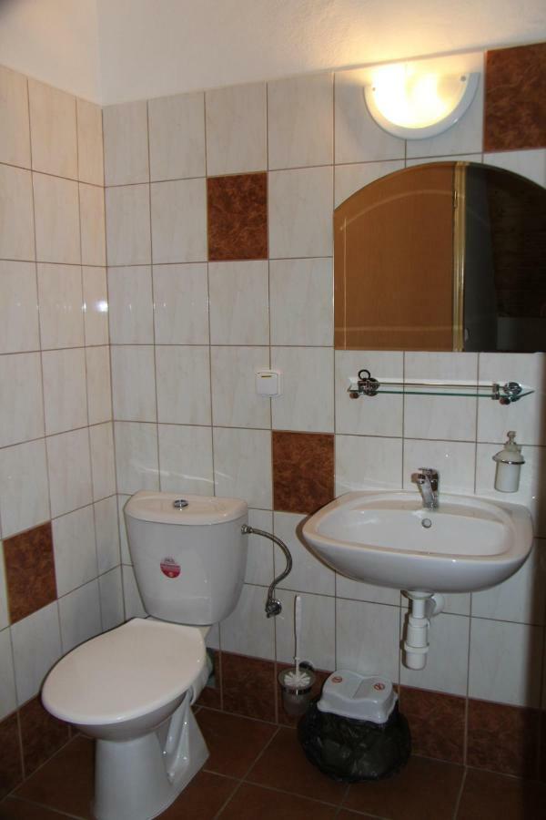 Penzion Brejk Liptovske Sliace Exterior foto