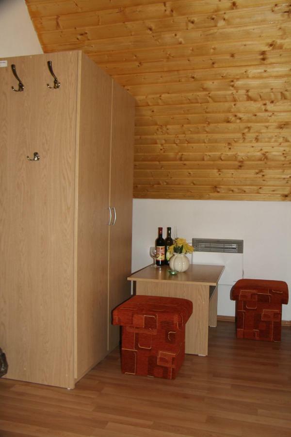 Penzion Brejk Liptovske Sliace Exterior foto
